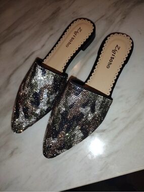 Sparkle Pointed Toe Slip-On Mules in Multicolor Silver